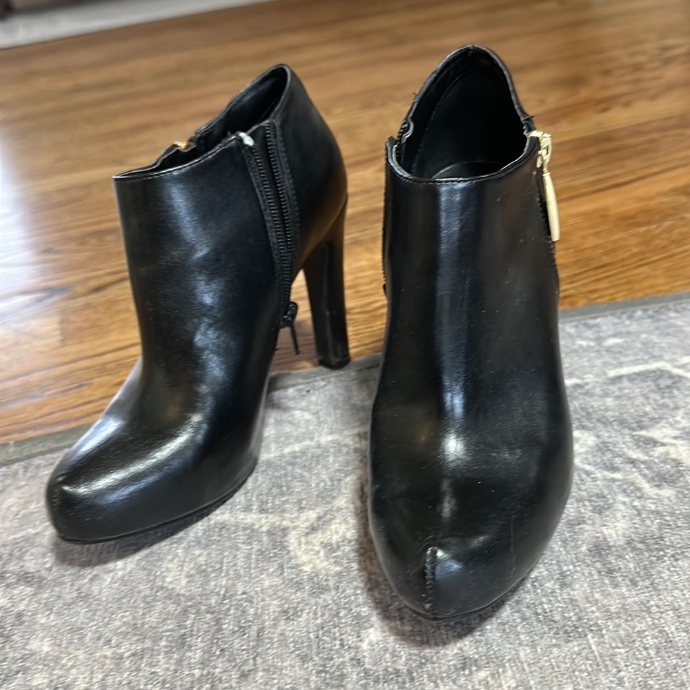 Marc fisher black bootie